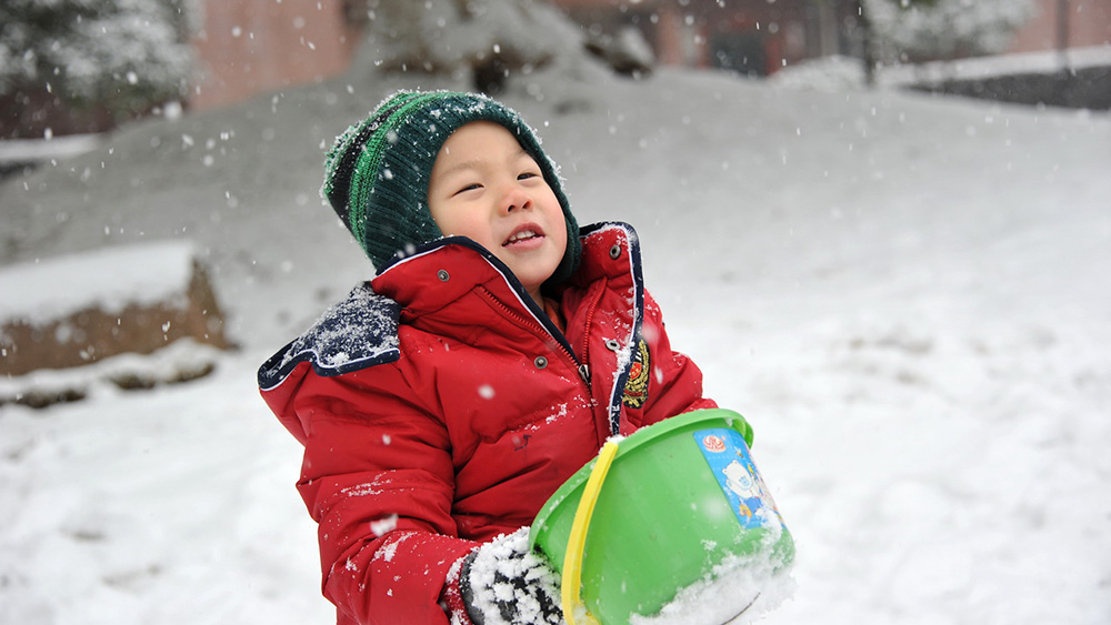 初雪，沒(méi)有炸雞和啤酒